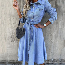 Last inn bildet i Galleri-visningsprogrammet, Denim midi-kjole