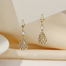 Last inn bildet i Galleri-visningsprogrammet, Zirkon innlagt utskjæring vanndråpe øredobber