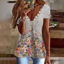 Last inn bildet i Galleri-visningsprogrammet, Trykt T-skjorte med V-hals