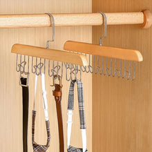 Last inn bildet i Galleri-visningsprogrammet, Antiskli-garderobe med flere kroker