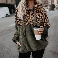 Last inn bildet i Galleri-visningsprogrammet, Hettegenser med leopard-mønster