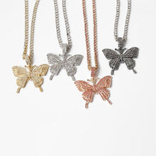 Last inn bildet i Galleri-visningsprogrammet, Crystal Pave Butterfly anheng halskjede