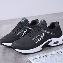 Last inn bildet i Galleri-visningsprogrammet, Mote-sneakers i skinn