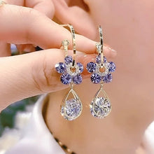 Last inn bildet i Galleri-visningsprogrammet, Simple Zircon Flower Earrings