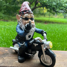 Last inn bildet i Galleri-visningsprogrammet, Biker Garden Gnome Statue med langfinger