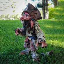 Last inn bildet i Galleri-visningsprogrammet, Garden Protector Goblin