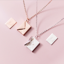 Last inn bildet i Galleri-visningsprogrammet, Metal Envelope Necklace