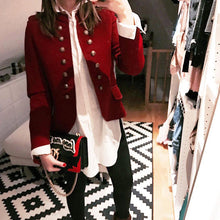 Last inn bildet i Galleri-visningsprogrammet, Blazer med knapper