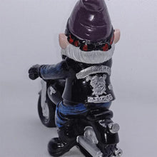 Last inn bildet i Galleri-visningsprogrammet, Biker Garden Gnome Statue med langfinger