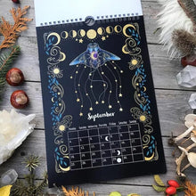 Last inn bildet i Galleri-visningsprogrammet, 2023 Dark Forest Månekalender Mystiske dyrs kalender
