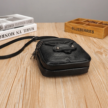 Last inn bildet i Galleri-visningsprogrammet, Klassisk mini crossbody-veske
