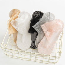 Last inn bildet i Galleri-visningsprogrammet, Sokker med blonde med rose design