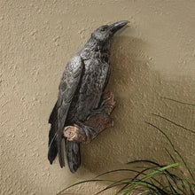 Last inn bildet i Galleri-visningsprogrammet, Raven Resin Wall Decoration