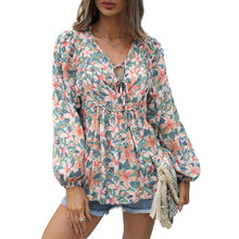Last inn bildet i Galleri-visningsprogrammet, Trykt bluse med V-hals