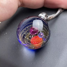 Last inn bildet i Galleri-visningsprogrammet, Kosmisk stjerneklart halskjede med glassperler