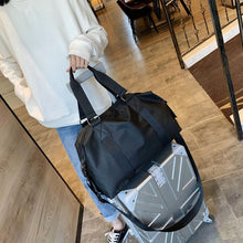 Last inn bildet i Galleri-visningsprogrammet, Koffert med stor kapasitet