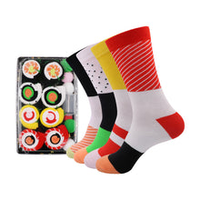 Last inn bildet i Galleri-visningsprogrammet, Sokker sett med sushi design i gaveeske