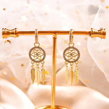 Last inn bildet i Galleri-visningsprogrammet, Dreamcatcher Crystal Charm øredobber