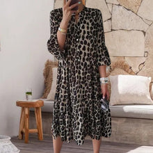 Last inn bildet i Galleri-visningsprogrammet, Midi-kjole med leopard-mønster