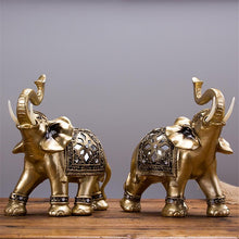 Last inn bildet i Galleri-visningsprogrammet, Statue Av Gylden Elefant