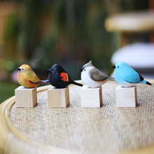 Last inn bildet i Galleri-visningsprogrammet, Fat Chirp Bird Wood Carving Ornament
