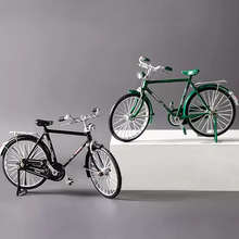 Last inn bildet i Galleri-visningsprogrammet, Retro sykkelmodell ornament