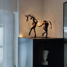 Last inn bildet i Galleri-visningsprogrammet, ‘Adonis’ Hesteskulptur