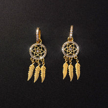 Last inn bildet i Galleri-visningsprogrammet, Dreamcatcher Crystal Charm øredobber