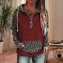 Last inn bildet i Galleri-visningsprogrammet, Hettegenser med leopard-mønster for kvinner