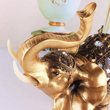 Last inn bildet i Galleri-visningsprogrammet, Statue Av Gylden Elefant