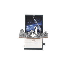 Last inn bildet i Galleri-visningsprogrammet, Pop Up 3D-mini dinosaurer og astronaut nøkkelringer