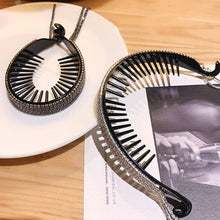 Last inn bildet i Galleri-visningsprogrammet, Elegant HÄrpynt med hengende strass