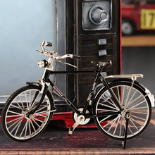 Last inn bildet i Galleri-visningsprogrammet, Retro sykkelmodell ornament