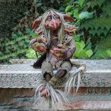 Last inn bildet i Galleri-visningsprogrammet, Garden Protector Goblin