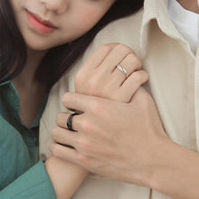 Last inn bildet i Galleri-visningsprogrammet, Angel and demon couple rings