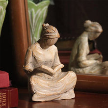 Last inn bildet i Galleri-visningsprogrammet, Sweet Hour of Prayer Inspirerende skulptur av kvinne som ber
