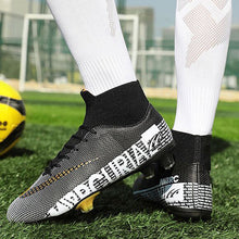 Last inn bildet i Galleri-visningsprogrammet, Fotballsko med Høy Topp
