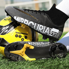 Last inn bildet i Galleri-visningsprogrammet, Fotballsko med Høy Topp
