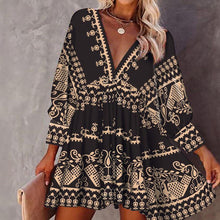 Last inn bildet i Galleri-visningsprogrammet, Over-kneet kjole med boho-stil
