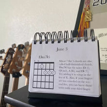 Last inn bildet i Galleri-visningsprogrammet, 365-dagers gitarakkordkalender
