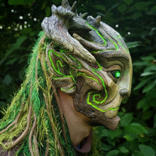 Last inn bildet i Galleri-visningsprogrammet, Skogånd halloween-maske med lyse grønne øyne
