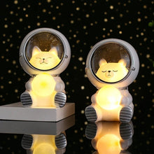 Last inn bildet i Galleri-visningsprogrammet, Astronaut LED nattlampe
