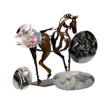 Last inn bildet i Galleri-visningsprogrammet, ‘Adonis’ Hesteskulptur
