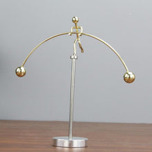 Last inn bildet i Galleri-visningsprogrammet, Nytt lite roterende Iron Man Ornament
