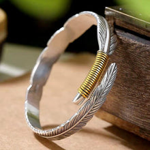 Last inn bildet i Galleri-visningsprogrammet, Vintage Feather Bracelet
