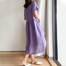 Last inn bildet i Galleri-visningsprogrammet, Ensfarget løs kortermet kjole
