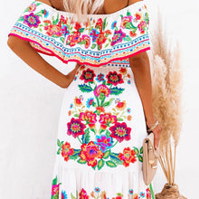 Last inn bildet i Galleri-visningsprogrammet, Off Shoulder-trykt maxi-kjole
