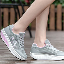 Last inn bildet i Galleri-visningsprogrammet, Mesh rocking shoes
