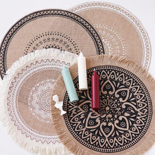 Last inn bildet i Galleri-visningsprogrammet, Rundskriv broderi nordisk stil bord matte
