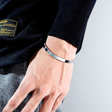 Last inn bildet i Galleri-visningsprogrammet, Justerbart armbånd med gravert melding
